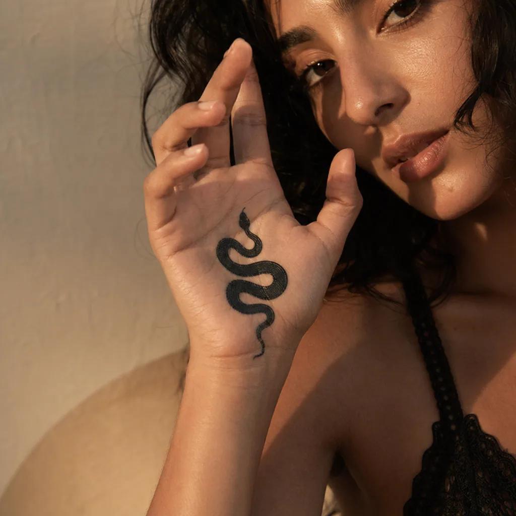 Tattoo idea hand